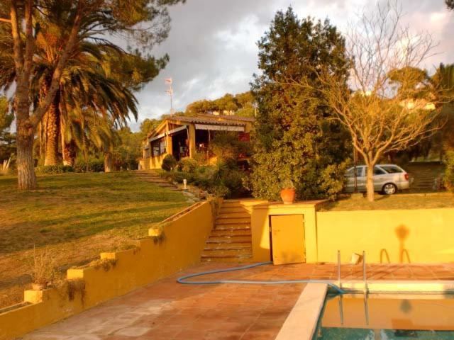 Hôtel Puig Gros à Montrás Extérieur photo